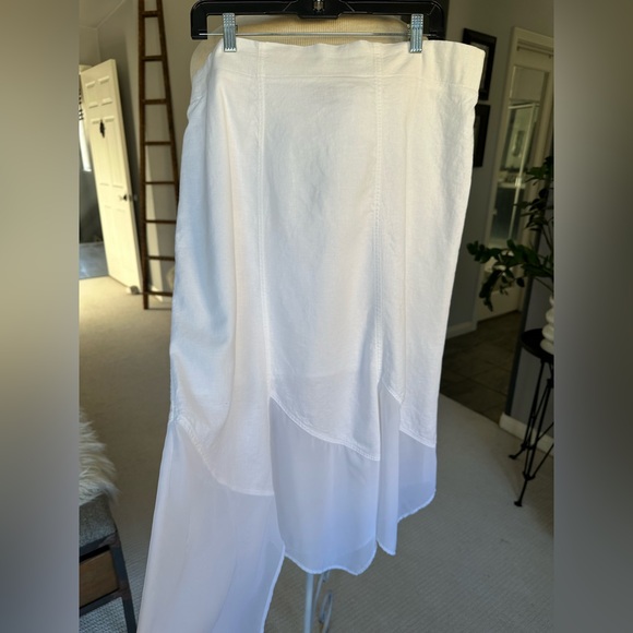 Chico's White Asymmetrical Skirt, size XL - Picture 3 of 14